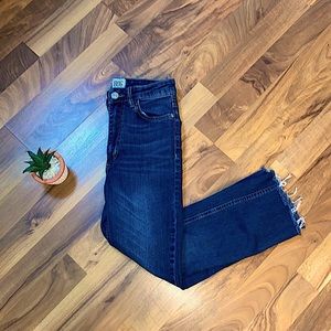 Barely worn! 💥Super cute! 💥Urban Outfitters BDG cropped 24W💥 Inseam 22.5 (A3)